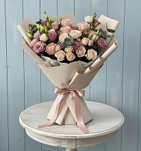 Букет цветов из:  Розы и Лизиантусы в Автополигон