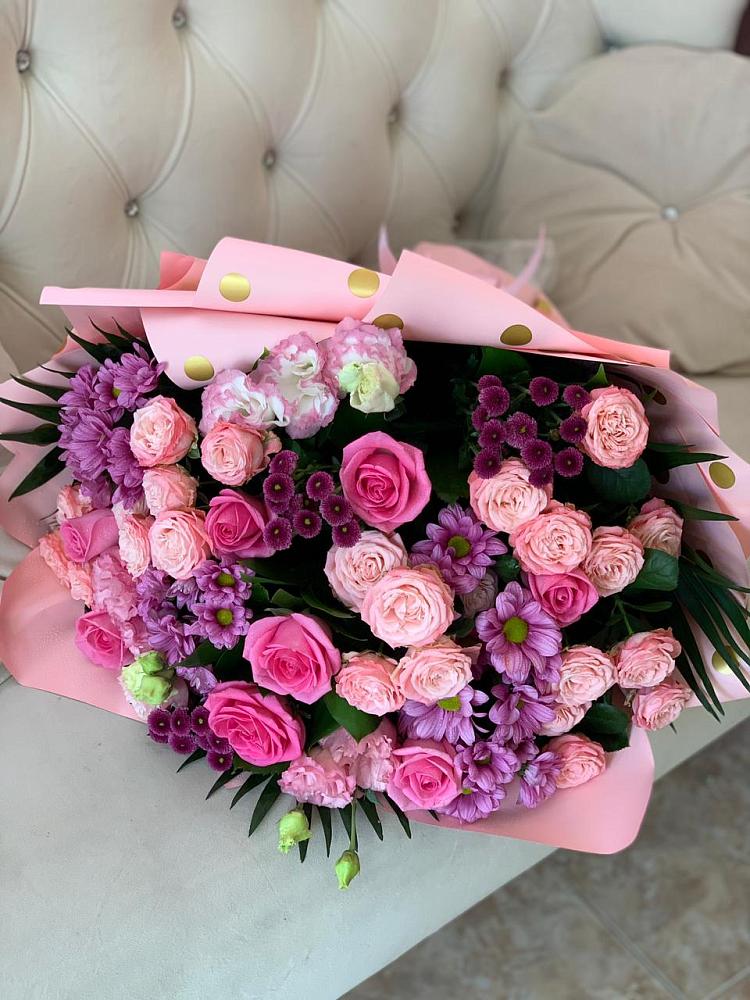 Букет цветов из: Хризантемы, Розы и Лизиантусы в Автополигон