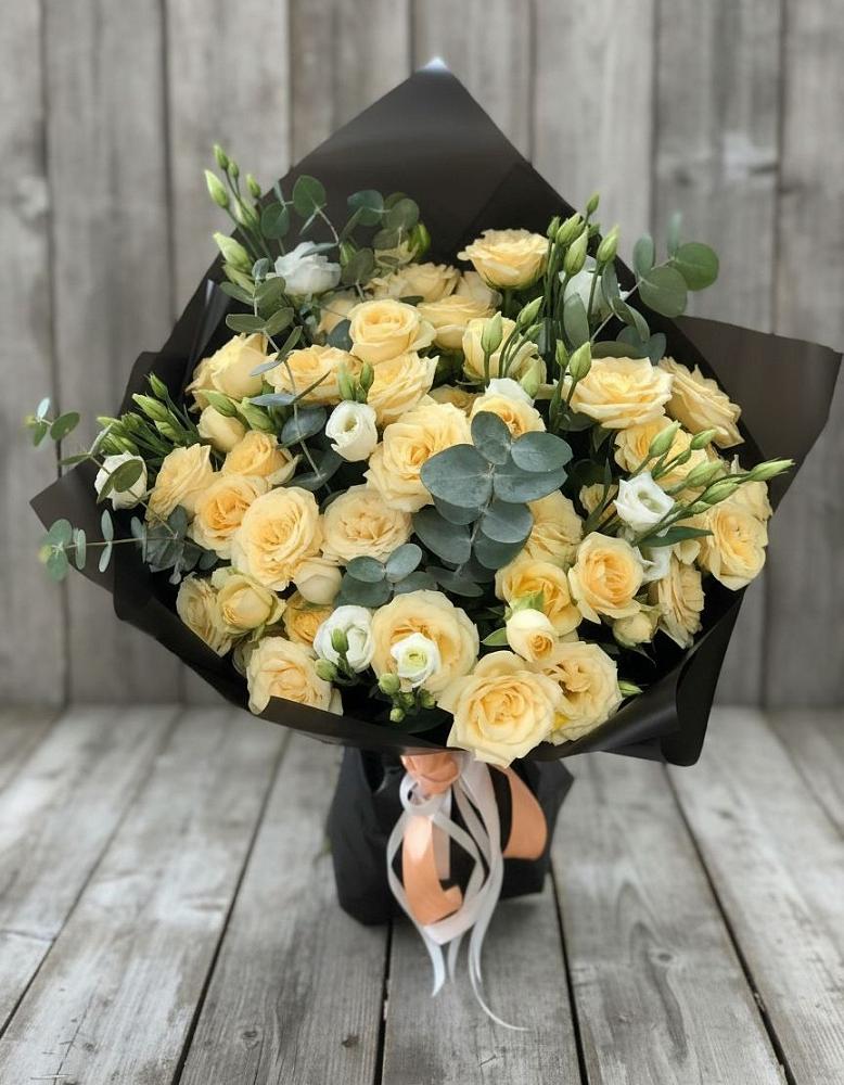 Букет цветов из: Розы и Лизиантусы в Автополигон