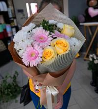 Букет цветов из:  Герберы, Розы и Хризантемы в Автополигон