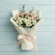 Букет цветов из:  Альстромерии в Автополигон