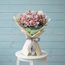 Букет цветов из:  Орхидеи и Розы #REPLACE_PRED# Автополигон