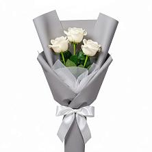 Букет 3 белые розы в Автополигон