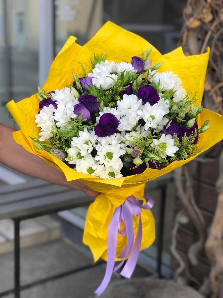 Букет цветов из: Ирисы, Хризантемы и Ромашки в Автополигон