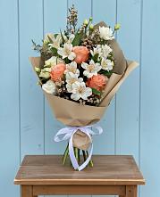 Букет цветов из:  Альстромерии, Лизиантусы, Розы и Хризантемы #REPLACE_PRED# Автополигон