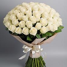 Букет 101 беля роза Белоснежка в Автополигон
