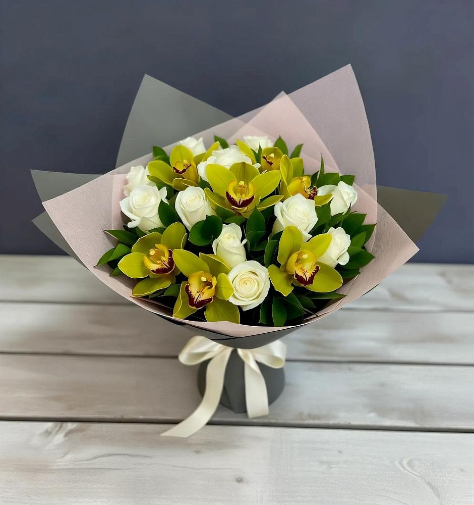 Букет цветов из: Орхидеи и Розы в Автополигон