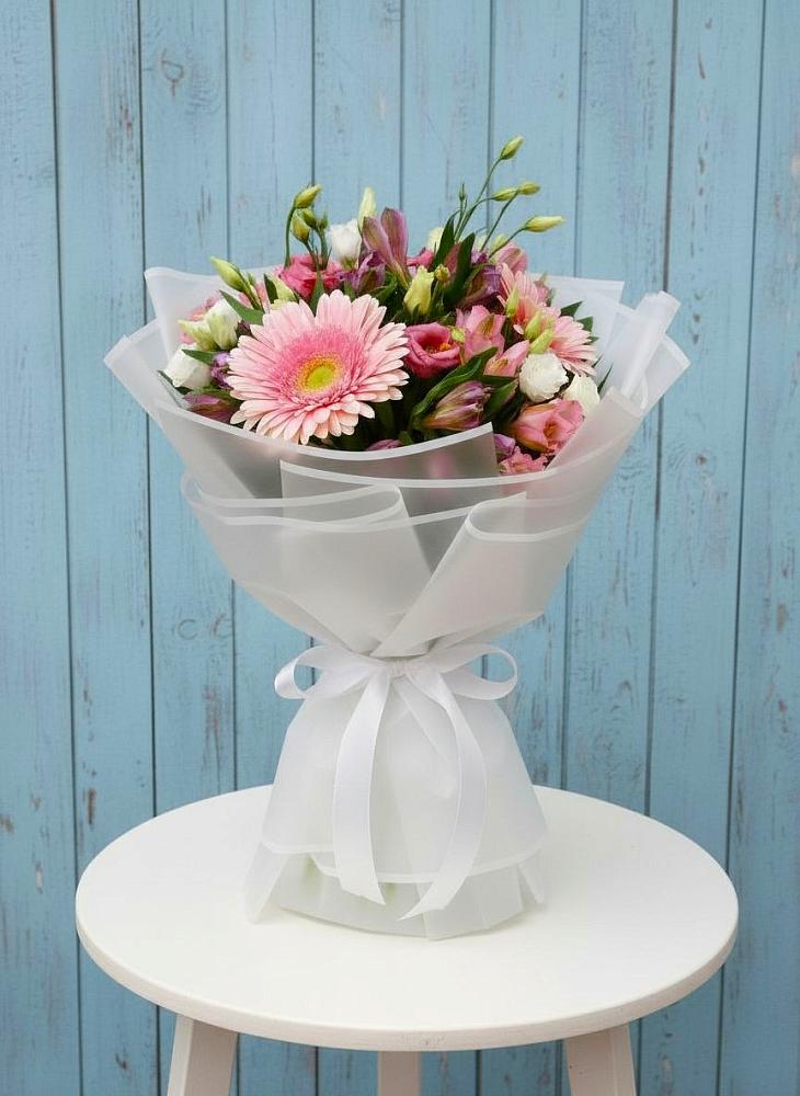 Букет цветов из: Герберы, Альстромерии и Лизиантусы в Автополигон