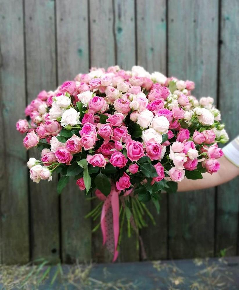 Букет Розовые кустовые розы Натали и Лав Лидия в Автополигон