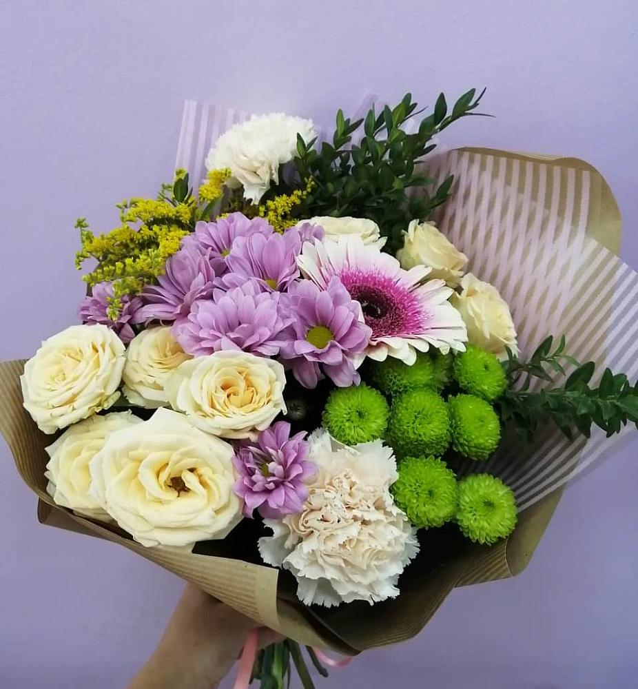 Букет цветов из: Хризантемы, Розы, Гвоздики и Герберы в Автополигон