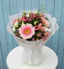 Букет цветов из:  Герберы, Альстромерии и Лизиантусы #REPLACE_PRED# Автополигон