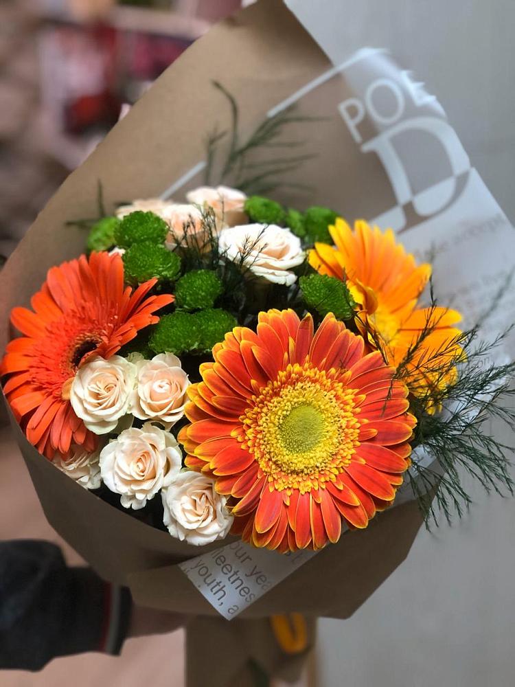 Букет цветов из: Герберы, Хризантемы и Розы в Автополигон