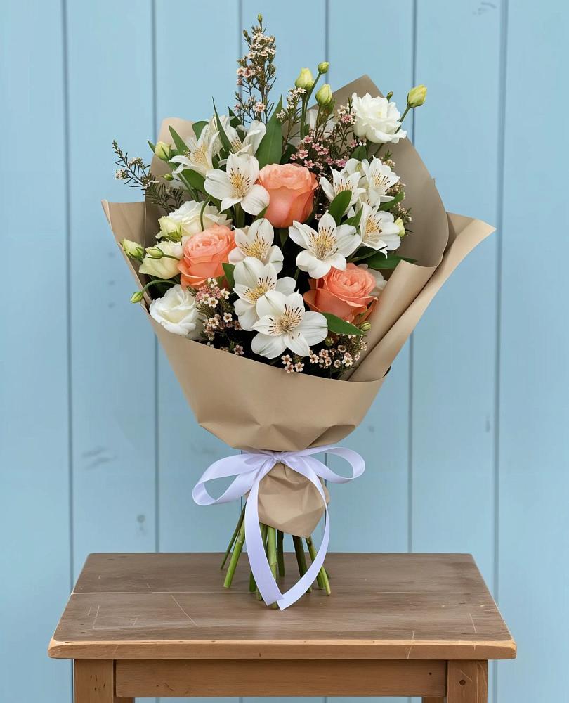 Букет цветов из: Альстромерии, Лизиантусы, Розы и Хризантемы в Автополигон