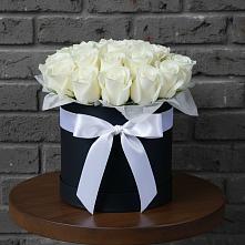 Цветочная композиция из Розы в шляпной коробке в Автополигон